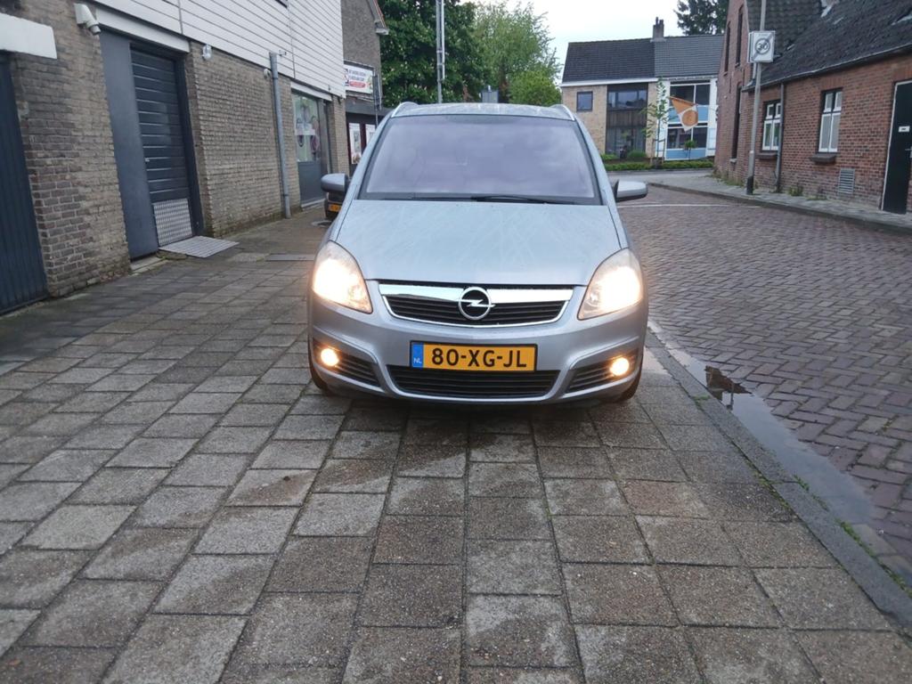 Opel Zafira 2.2 2007 Grijs OPC Velgen, Auto's, Opel, Voorwielaandrijving, 4 cilinders, 7 stoelen, Origineel Nederlands
