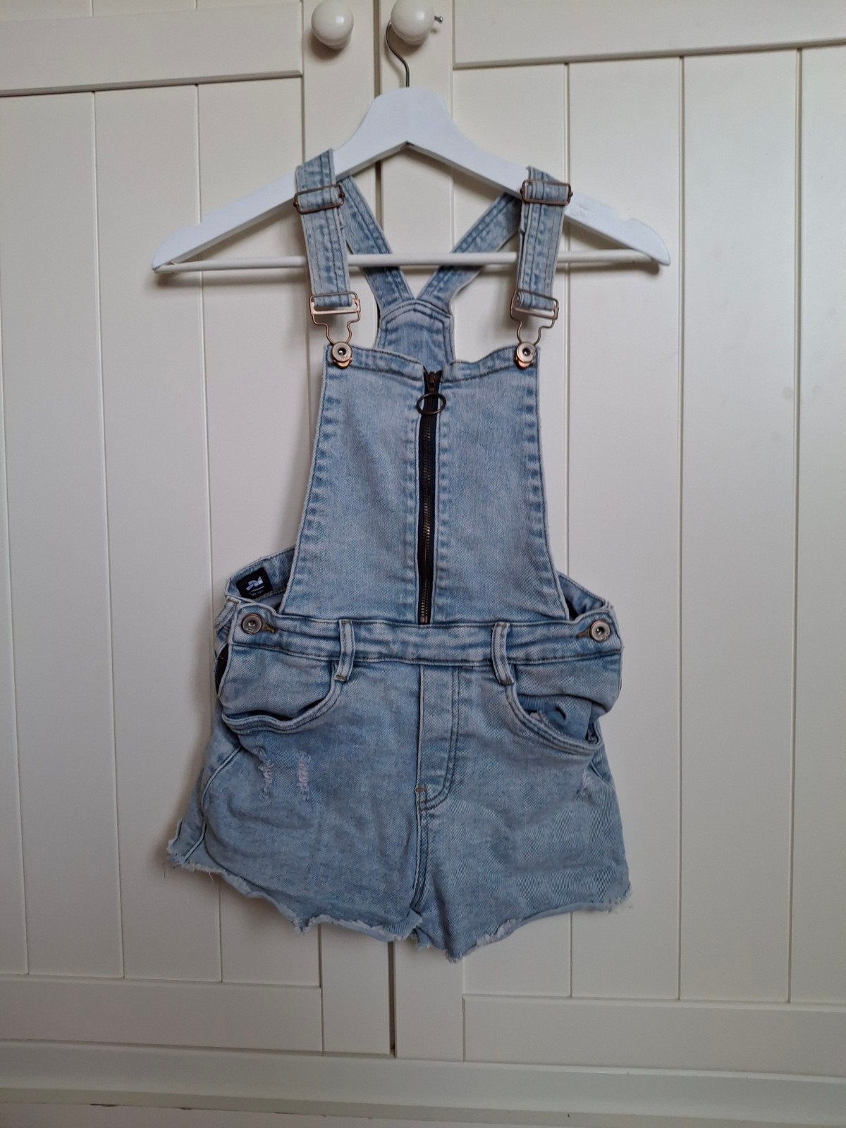 Stoere denim tuinbroek short maat 158/164, Broek, Gebruikt, Meisje, Ophalen of Verzenden