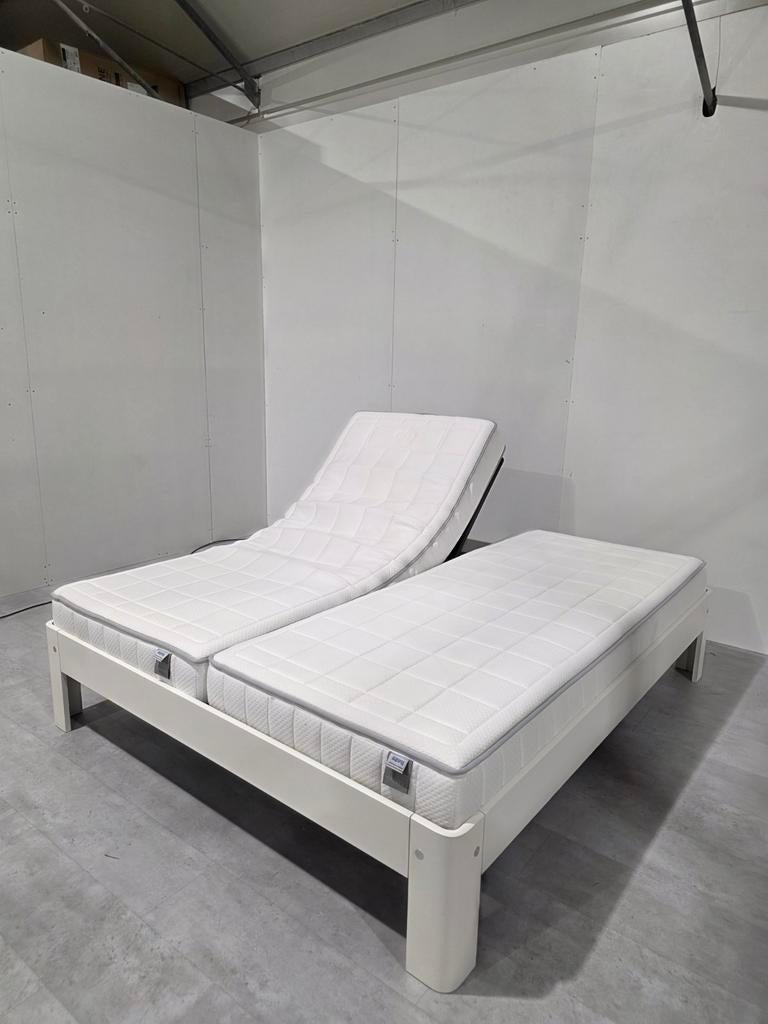 Auping Auronde Bed 180x210 Electrisch 1M + Cresto Matrassen, Huis en Inrichting, Gebruikt, Wit, Tweepersoons, Ophalen of Verzenden