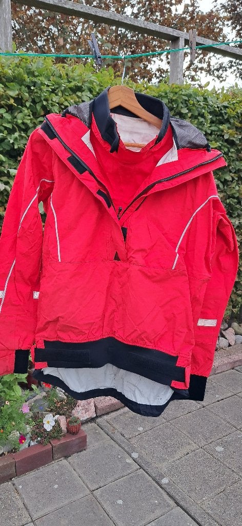 Anorak en surfschoenen, Watersport en Boten, Gebruikt, Zeil- of Surfschoenen, Heer, Ophalen