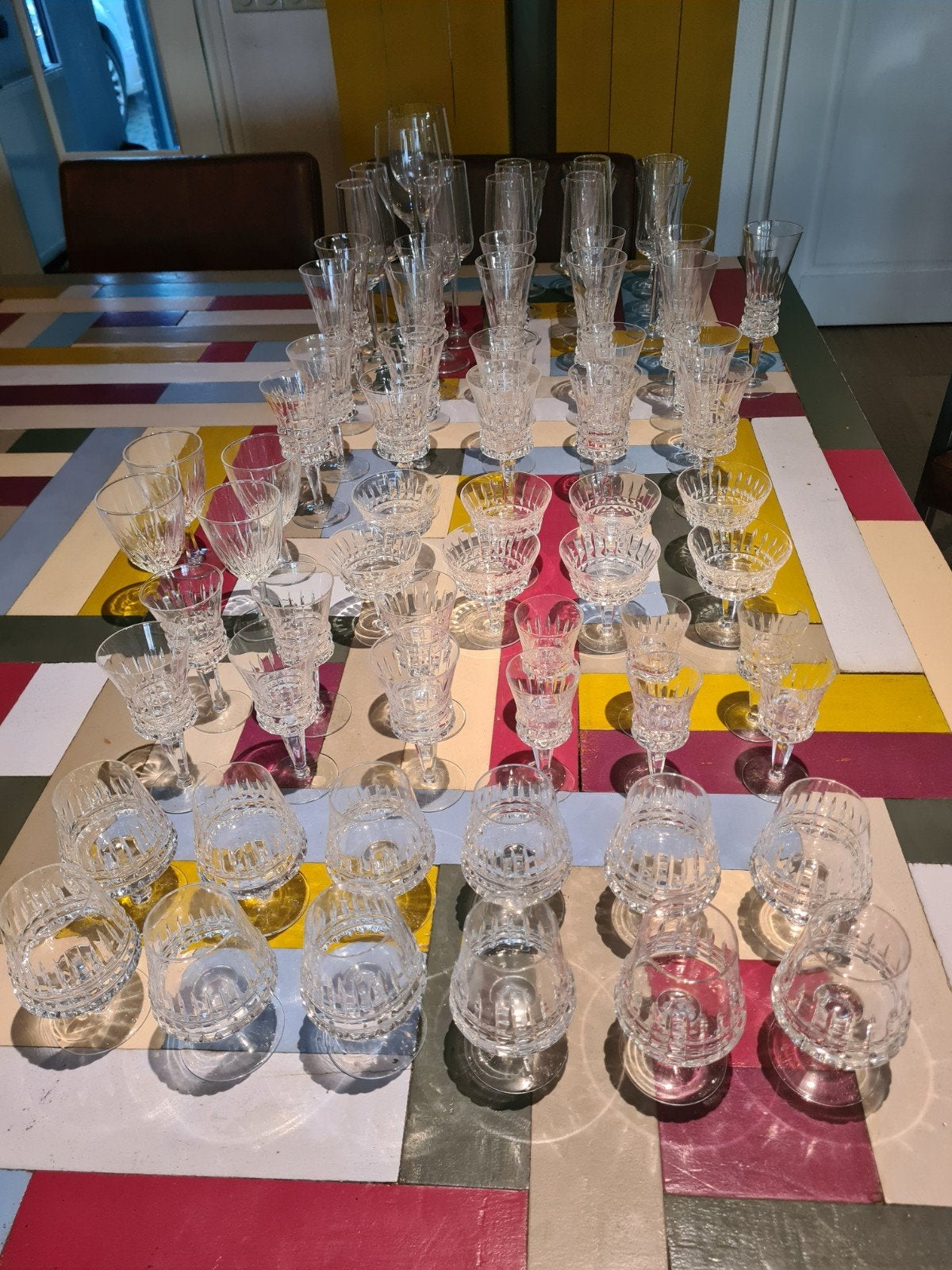 Kristal en meer. Zeer complete glazen set., Huis en Inrichting, Ophalen, Glas, Klassiek, Glas of Glazen
