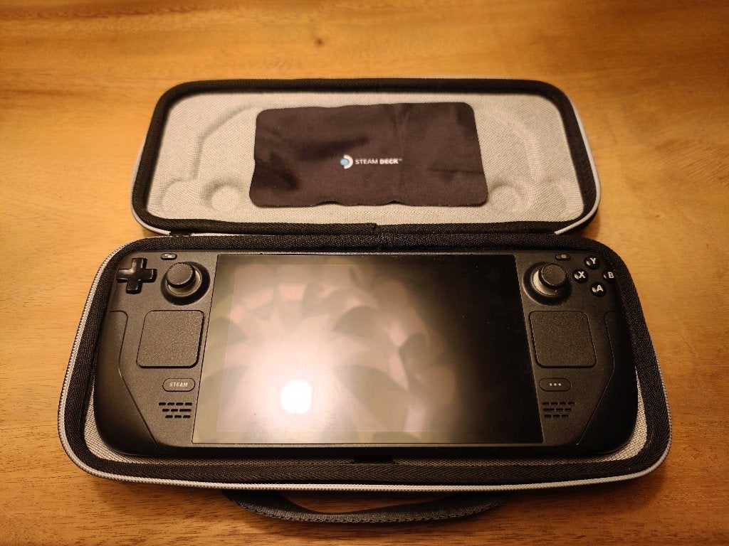 Valve Steam Deck LCD 512GB met case en anti-reflectiescherm