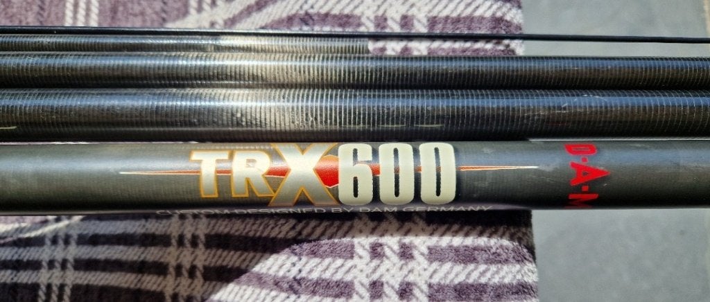 Te koop lichtgewicht hengeltje  DAM TRX600, Ophalen, Gebruikt, Vaste hengel