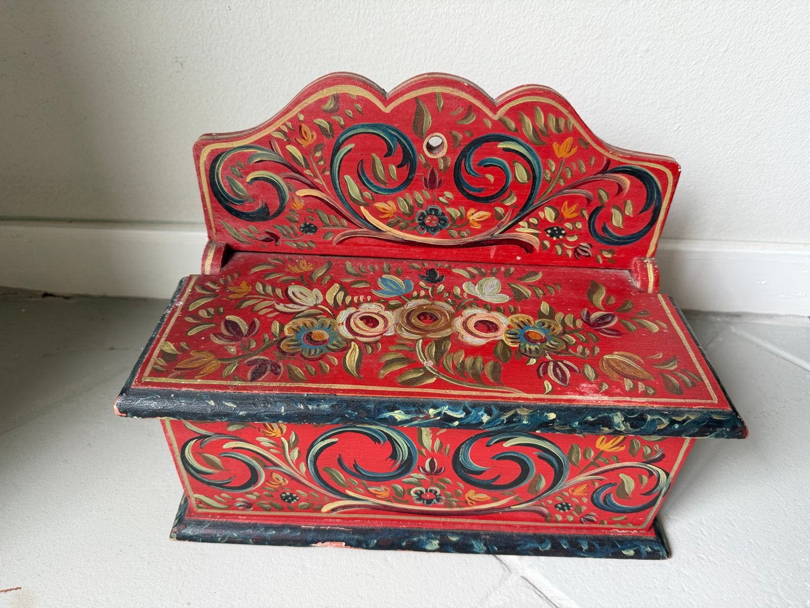 Houten handschoenendoos met Hindelooper schilderwerk, Antiek en Kunst, Ophalen of Verzenden