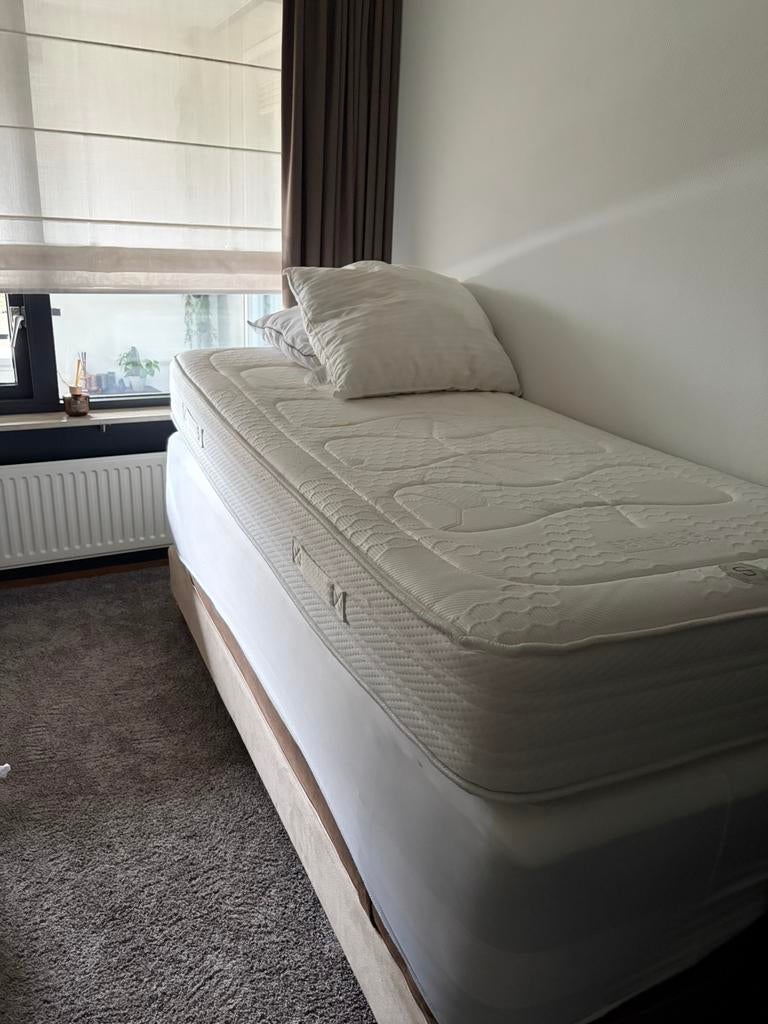 Boxsping met 1 persoons matras, Huis en Inrichting, Slaapkamer | Boxsprings, Ophalen, Zo goed als nieuw, Eenpersoons, 90 cm