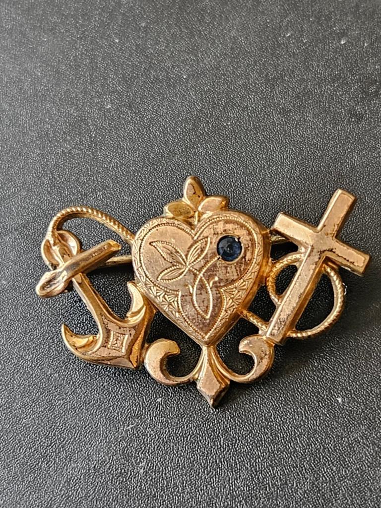Vintage Broche Geloof Hoop Liefde met Blauwe Steen, Ophalen of Verzenden, Overige materialen, Broche, Met edelsteen
