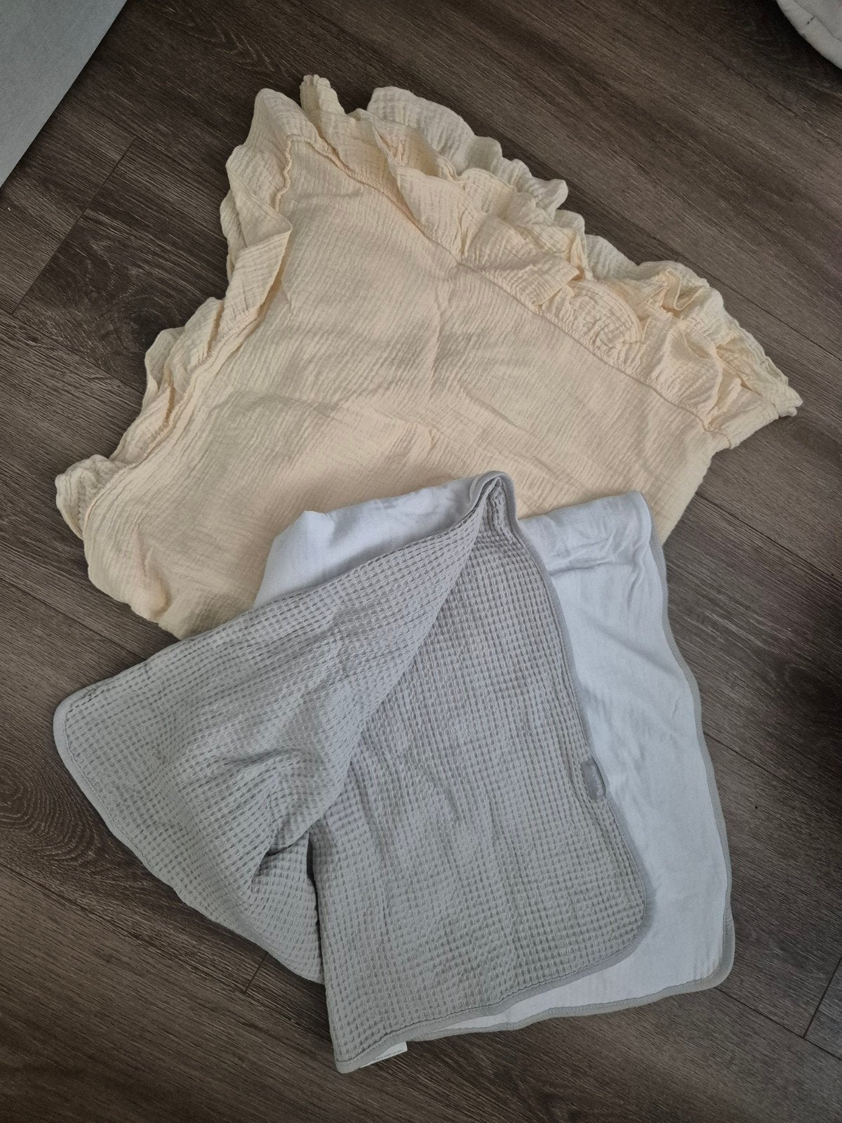 Baby beddengoed deken en laken van dreamline, Wasbaar, Zo goed als nieuw, Grijs, Deken