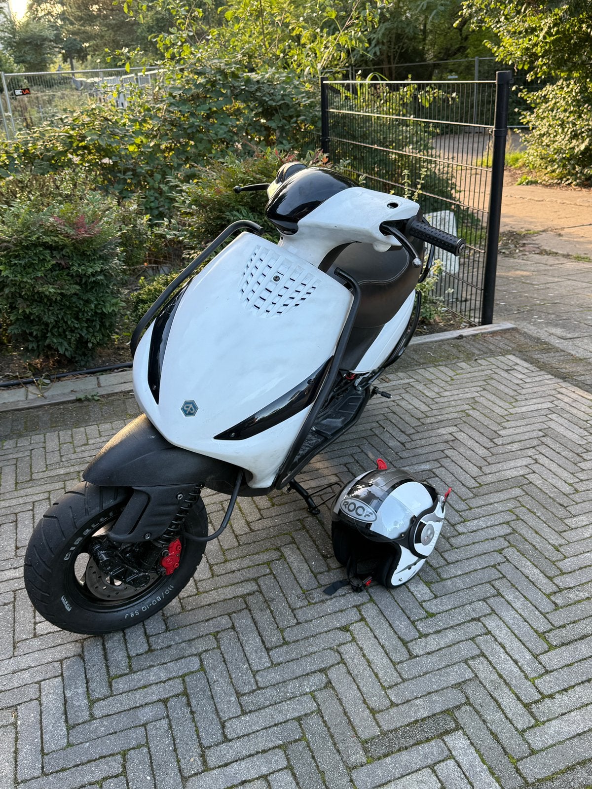 Zip 125 2t, Ophalen of Verzenden, Zo goed als nieuw