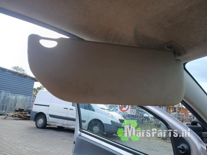 Zonneklep van een Peugeot 107, Gebruikt, -, -, Ophalen of Verzenden