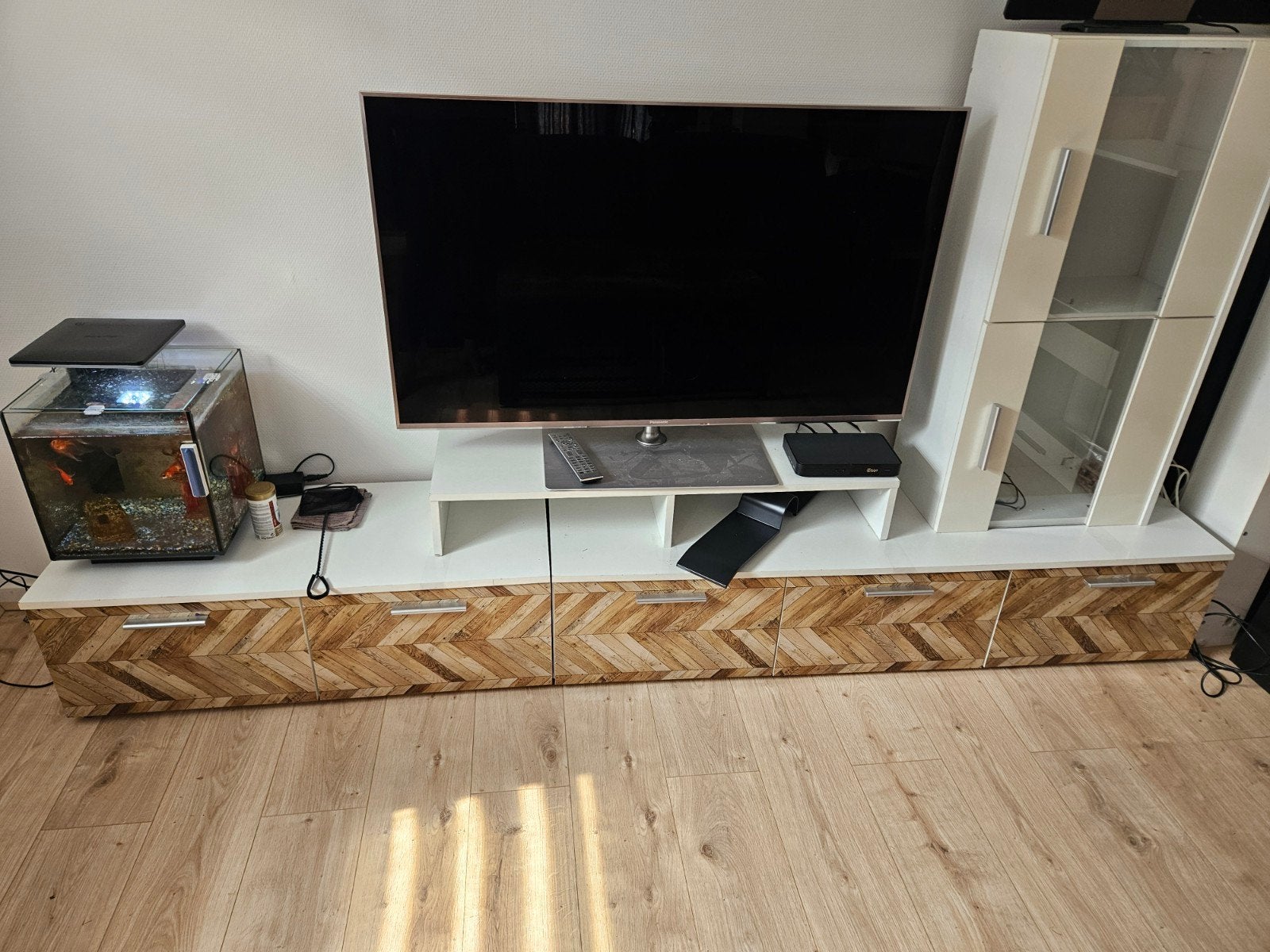 TV-meubel met 2 hangkastjes en 2 planken, Huis en Inrichting, Ophalen, Gebruikt, 200 cm of meer