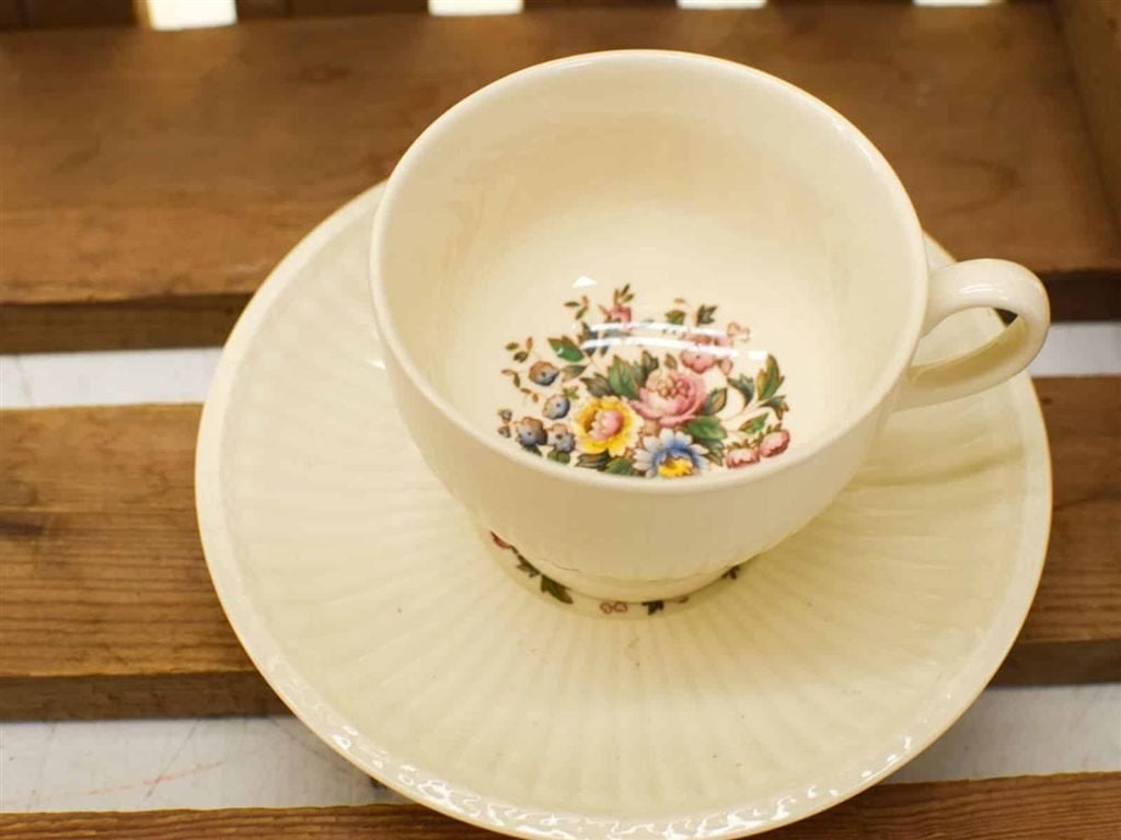4 delig Wedgwood kop en schoteltje 52844, Ophalen of Verzenden, Gebruikt, Aardewerk, Bord(en)