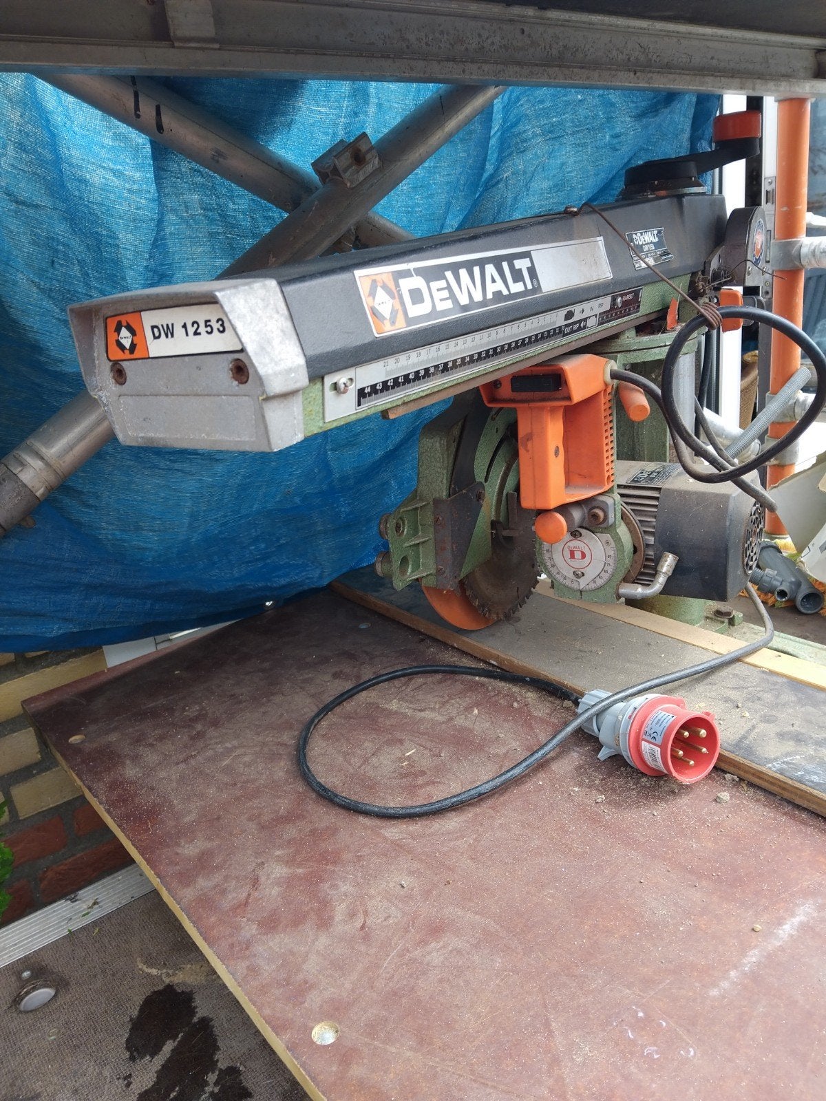 Te koop, Doe-het-zelf en Verbouw, Gereedschap | Zaagmachines, Ophalen, 1200 watt of meer, 70 mm of meer