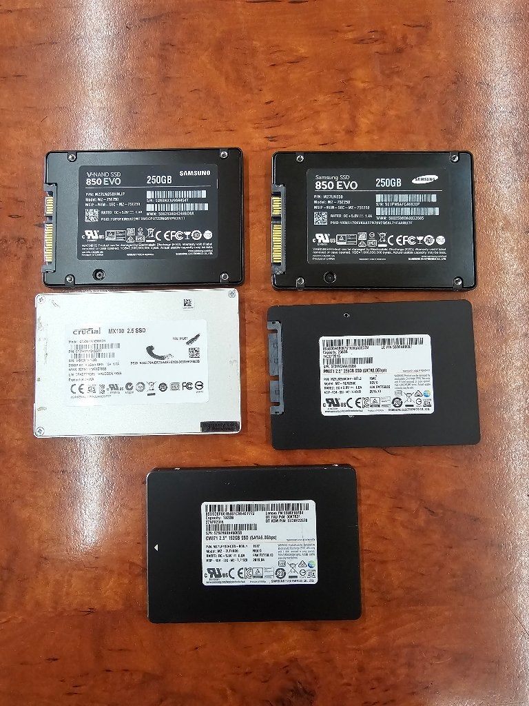enkele ssd  512  en 256, Computers en Software, Harde schijven, Ophalen, Intern, Gebruikt, 512  en 256