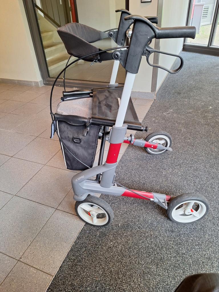 Rollator topro troja 5G nieuwste model lees beschrijving, Ophalen of Verzenden, Lichtgewicht, Zo goed als nieuw