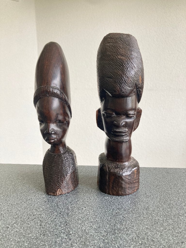 Afrikaans houtsnijwerk 2 beelden, Antiek en Kunst, Overige onderwerpen, Minder dan 20 cm, Ophalen of Verzenden, Handgemaakt