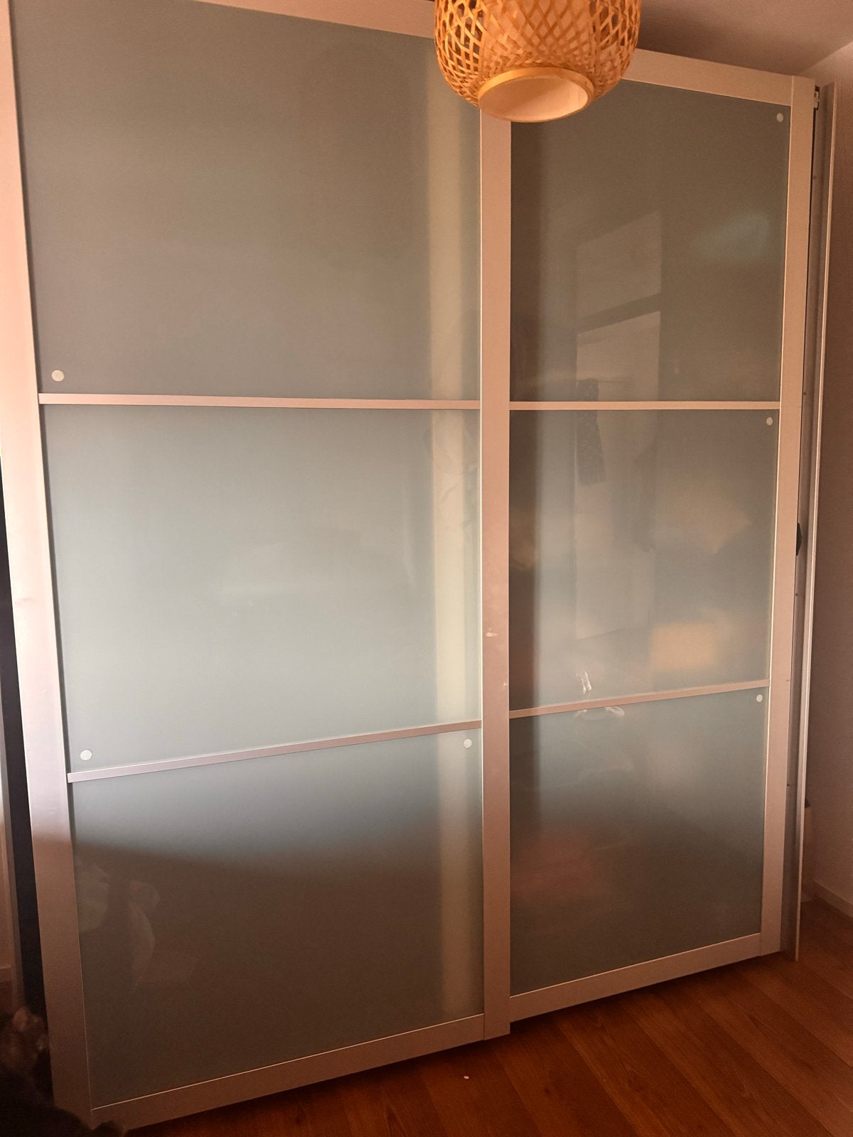 IKEA Kledingkast met schuifdeuren en indeling, Met deur(en), Gebruikt, 200 cm of meer, 150 tot 200 cm