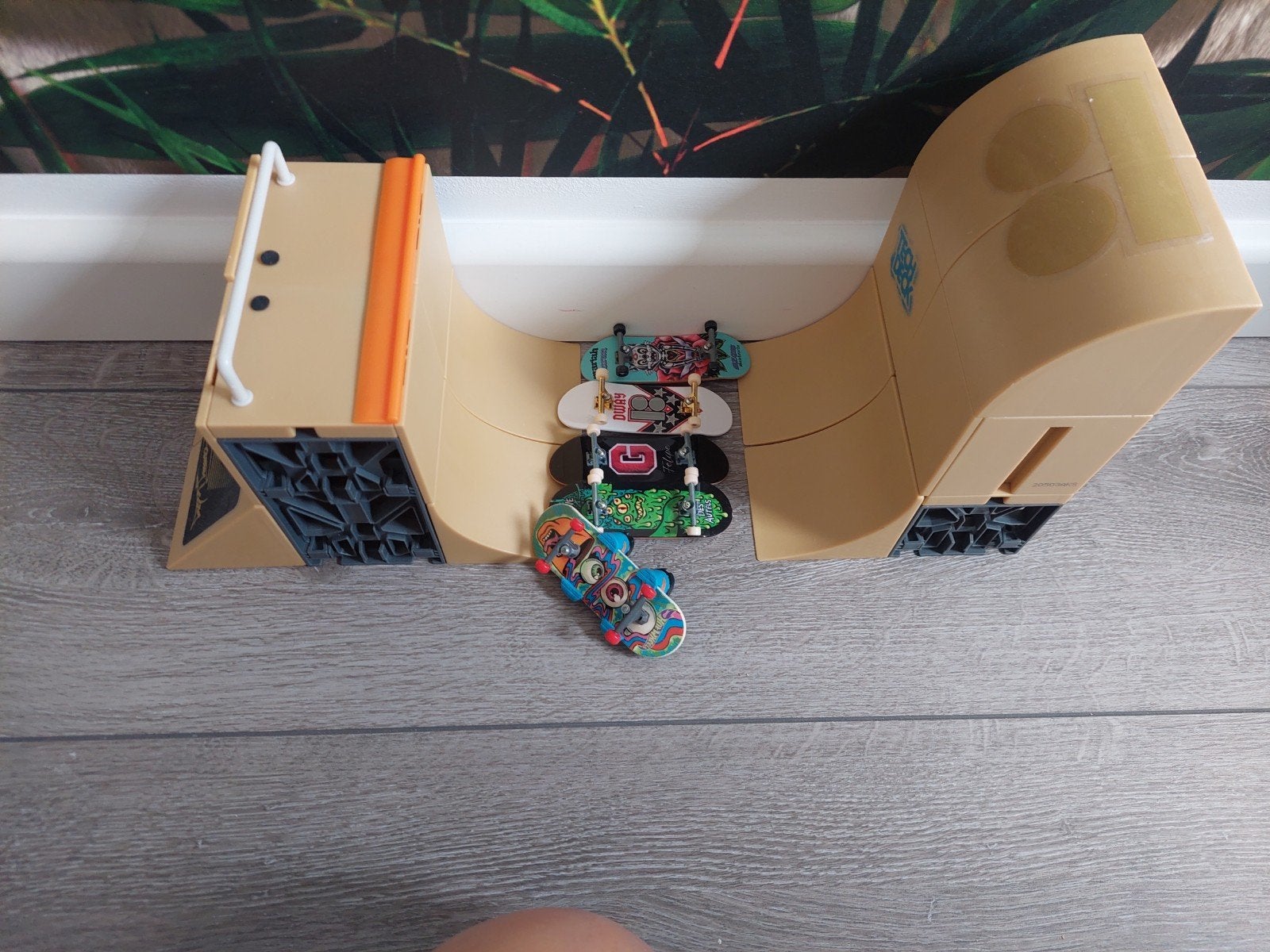 tech deck baan en skateboardjes, Ophalen, Zo goed als nieuw