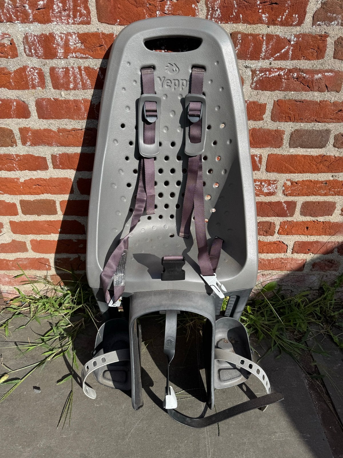 Yepp Achterzitje voor fiets - Grijs, Fietsen en Brommers, Ophalen, Achterzitje, 9 t/m 36 kg, Gebruikt