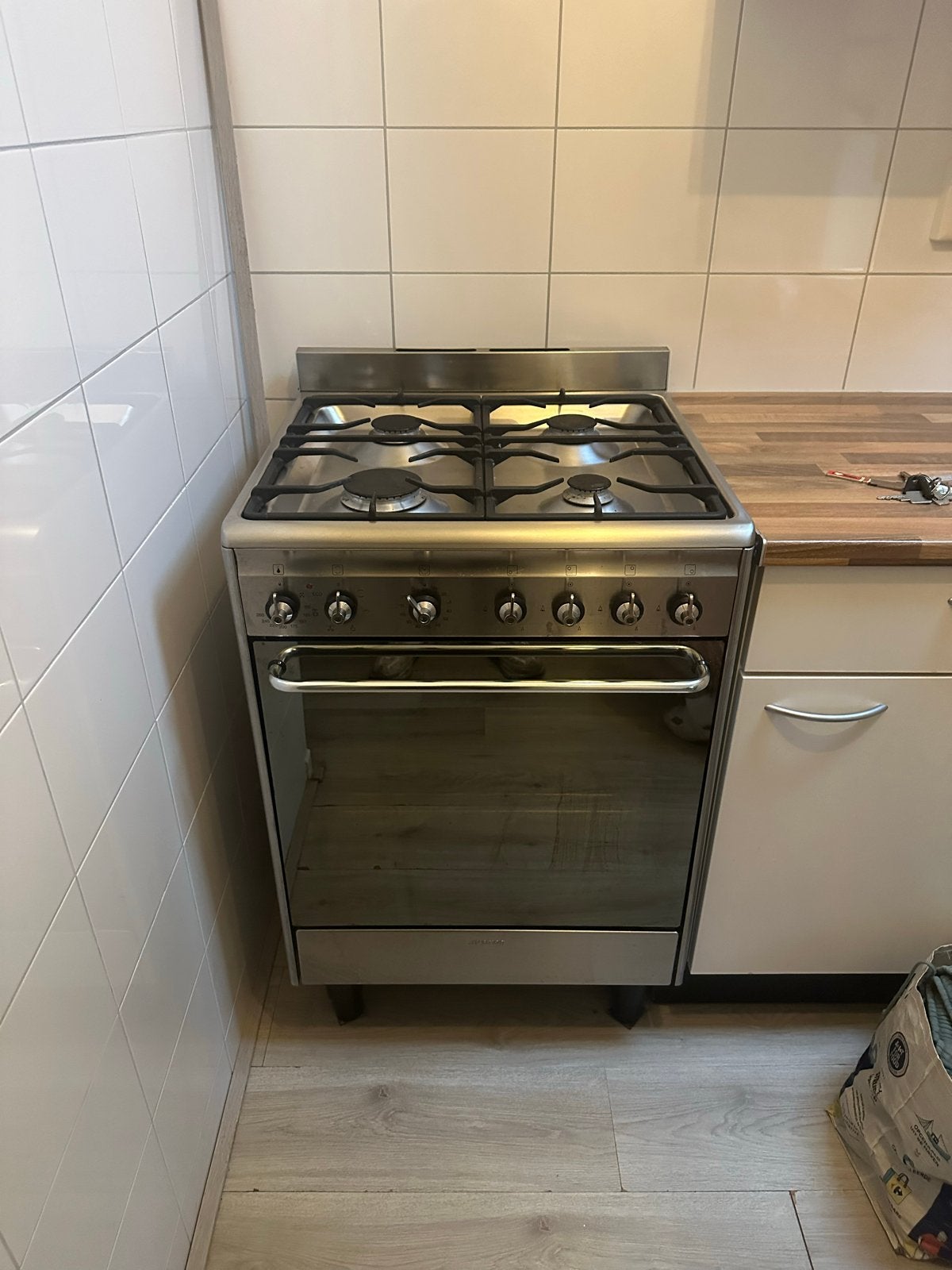SMEG 4-pits gasfornuis met geïntegreerde oven, Ophalen, Gebruikt, 60 cm of meer, 4 kookzones