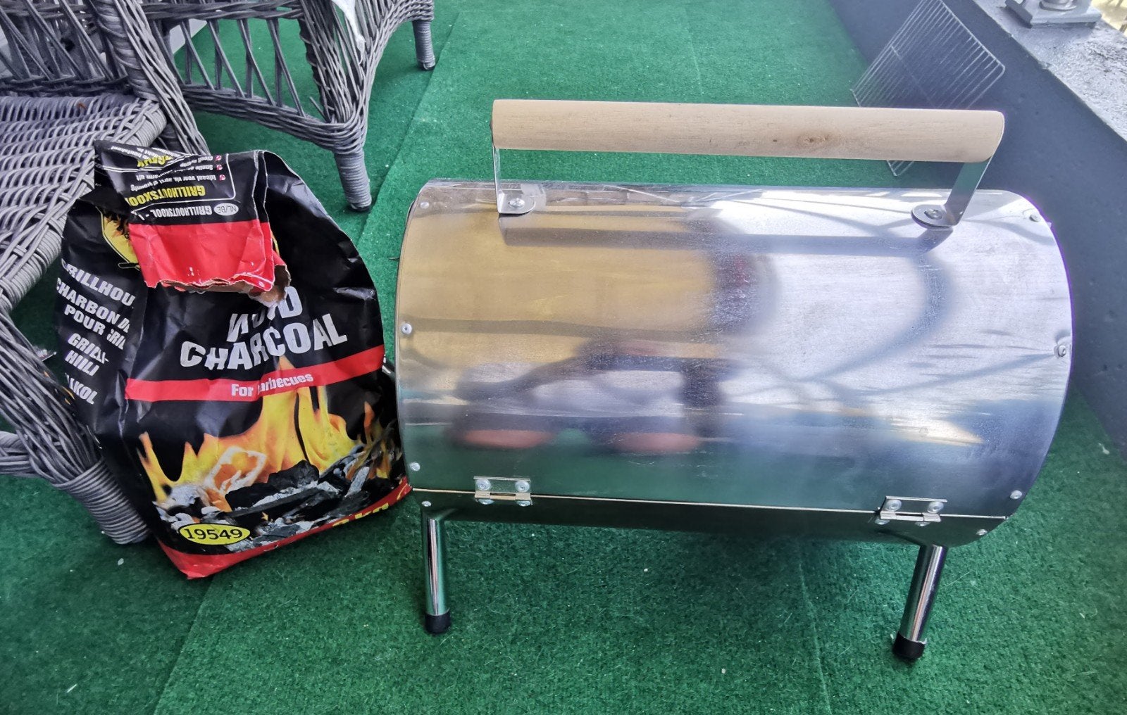 Compacte draagbare barbecue - Ideaal voor onderweg!, Ophalen of Verzenden, Zo goed als nieuw, Merkloos