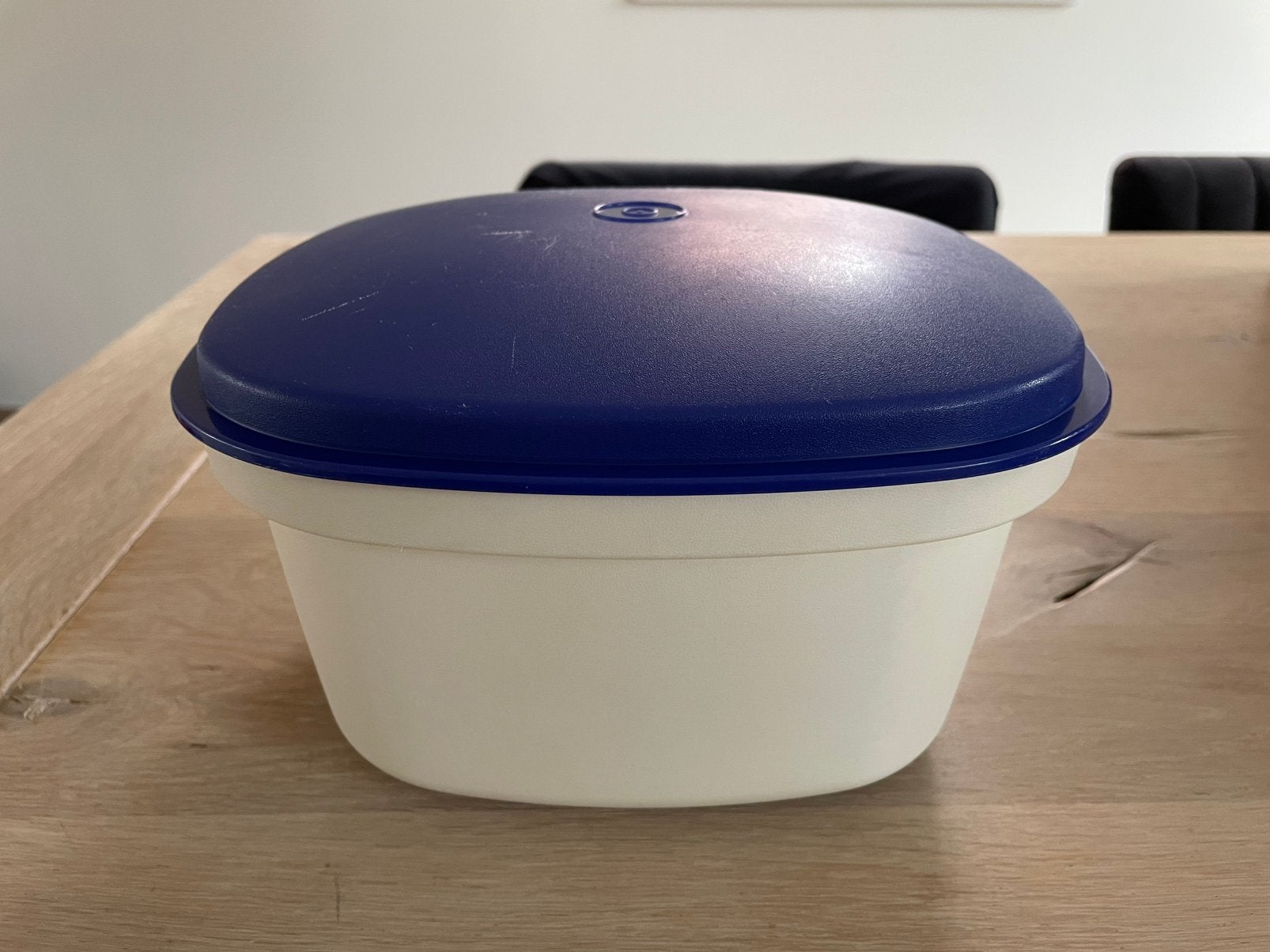 Tupperware Serveerwonder - stoomkoker vergiet schaal, Huis en Inrichting, Schaal, Ophalen of Verzenden, Zo goed als nieuw, Crème