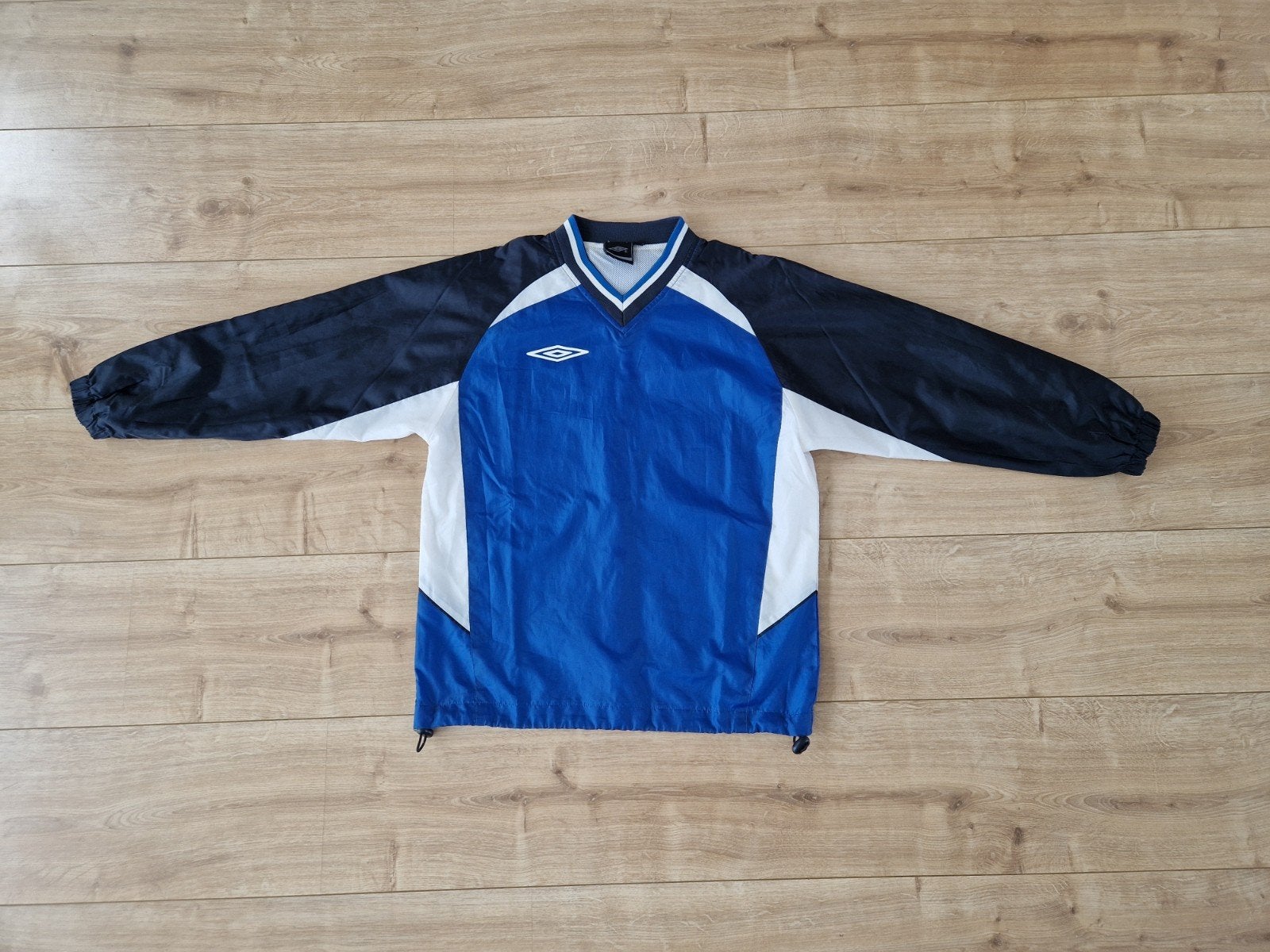 Nieuw Umbro regen windjack voetbal training, Maat XS of kleiner, Ophalen of Verzenden, Nieuw
