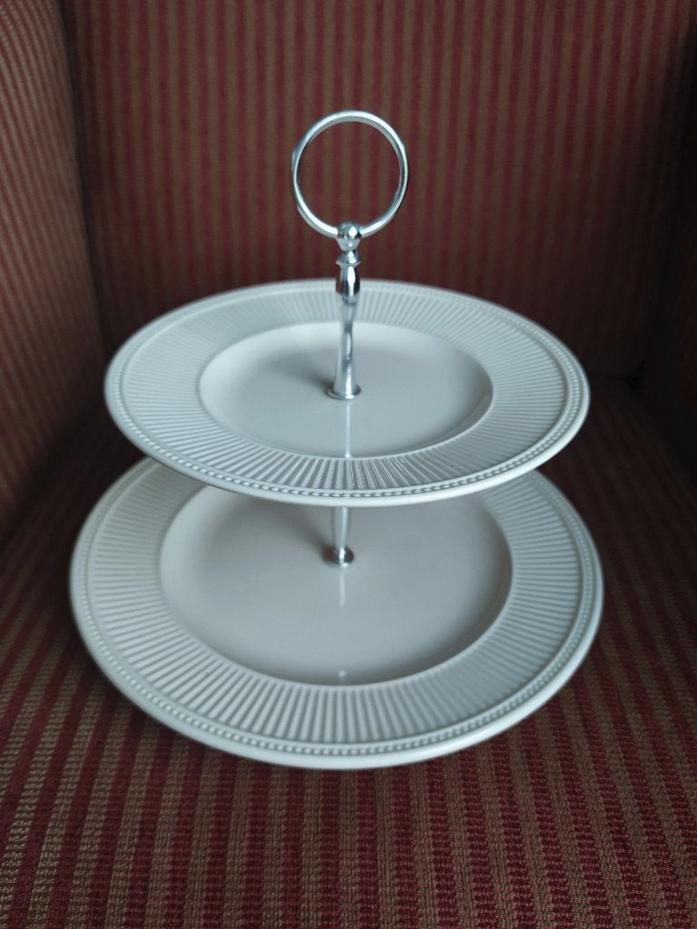 Wedgwood Windsor 40015782 etagère wit MINT!, Verzilverd, Ophalen of Verzenden, Zo goed als nieuw, Bord of Schaal