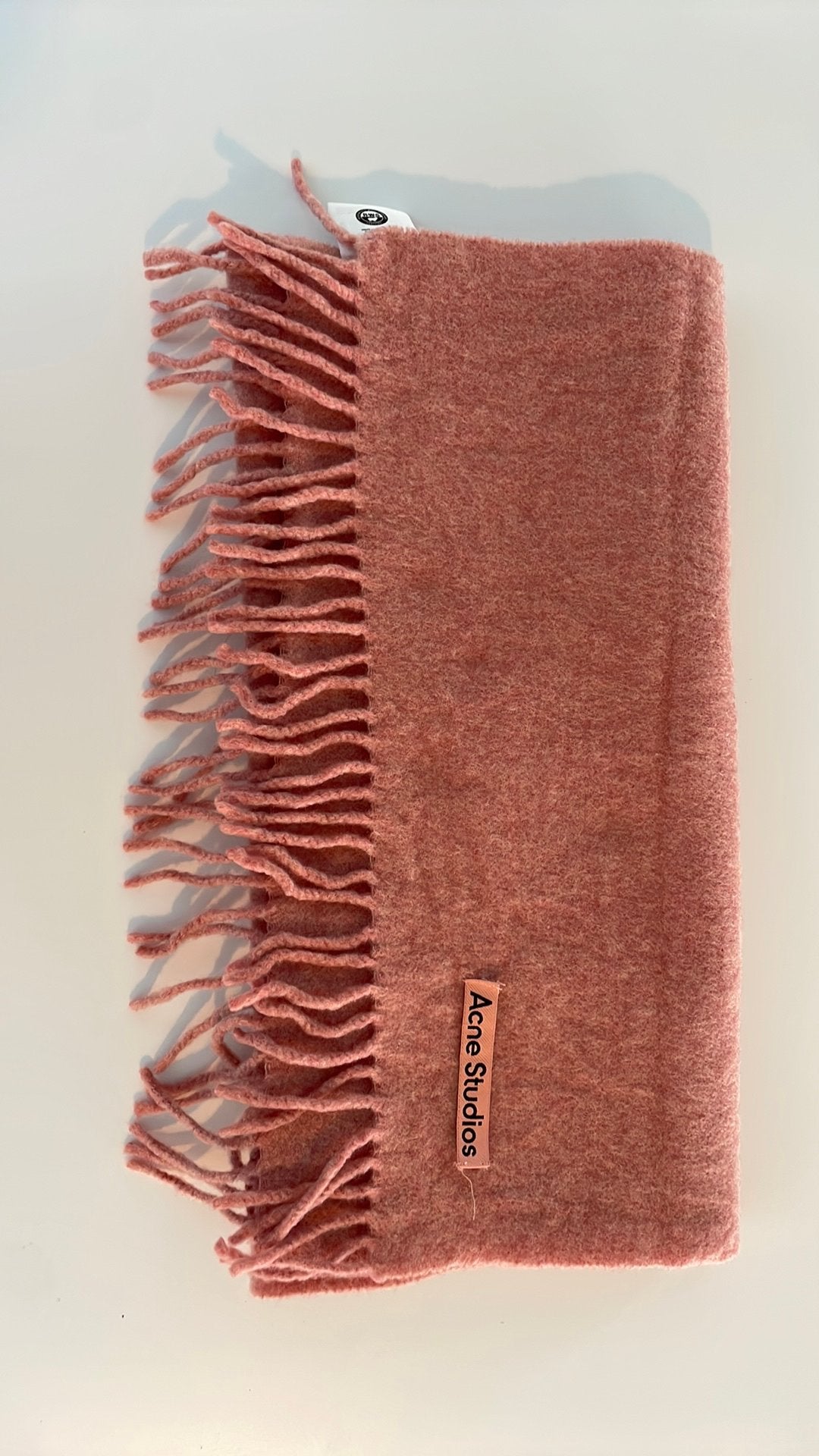 Acne Studios sjaal dames design, Kleding | Dames, Ophalen, Zo goed als nieuw, Maat 46/48 (XL) of groter, Sjaal