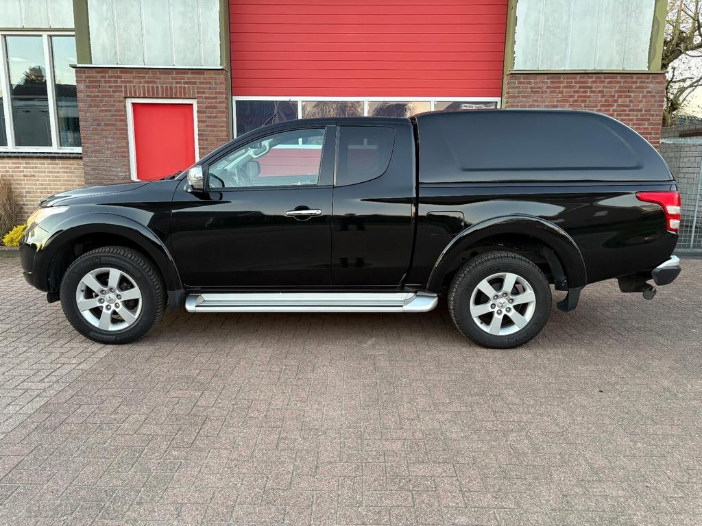 Mitsubishi L200 2.4 Di-d Cleartec, 4WD, euro 6, 3000kg trek, Auto's, Bestelauto's, Stof, 4 cilinders, 181 pk, Zwart
