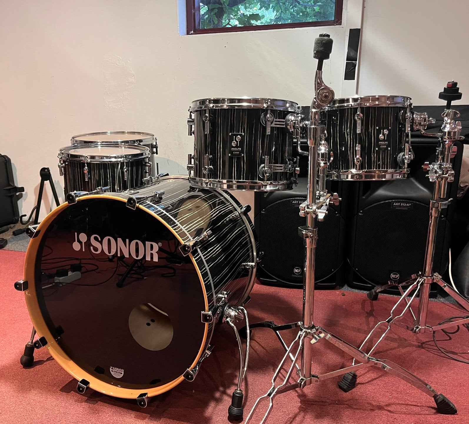 Sonor Prolite Ebony White Stripe Drumstel (Made in Germany), Muziek en Instrumenten, Ophalen, Zo goed als nieuw, Sonor