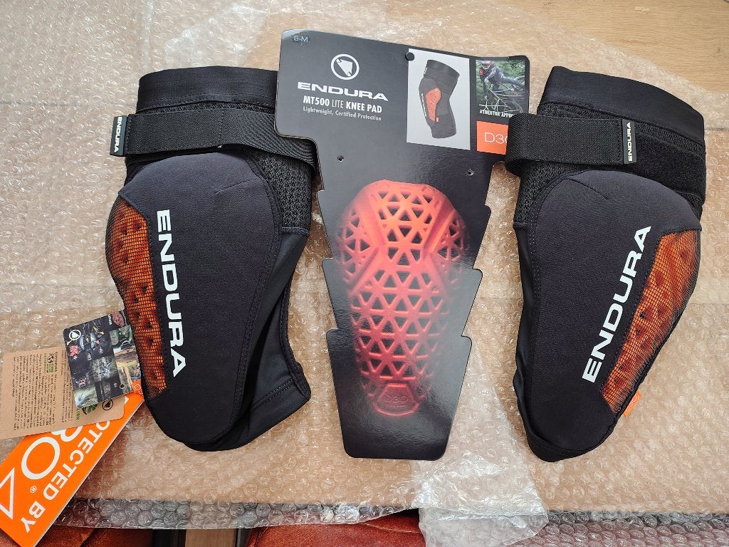 Endura Kniebeschermers MT500 D30 Knee Pad Lite S-M Nieuw, M, Nieuw, Endura, Endura