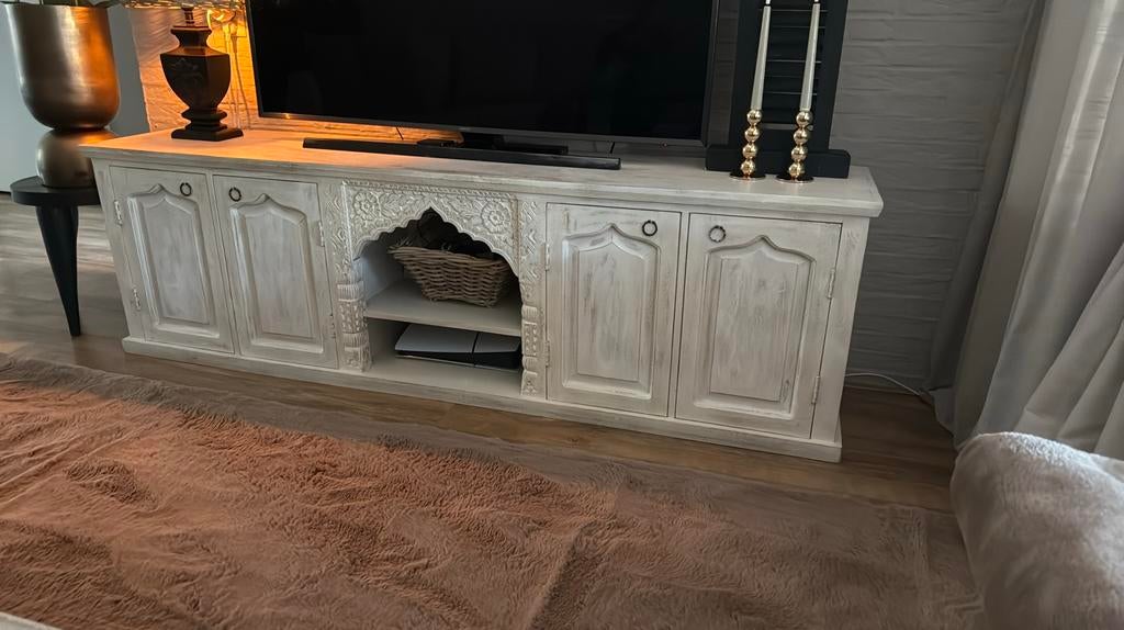 Oosters tv-meubel Maliha, Ophalen, 150 tot 200 cm, Zo goed als nieuw, Minder dan 100 cm