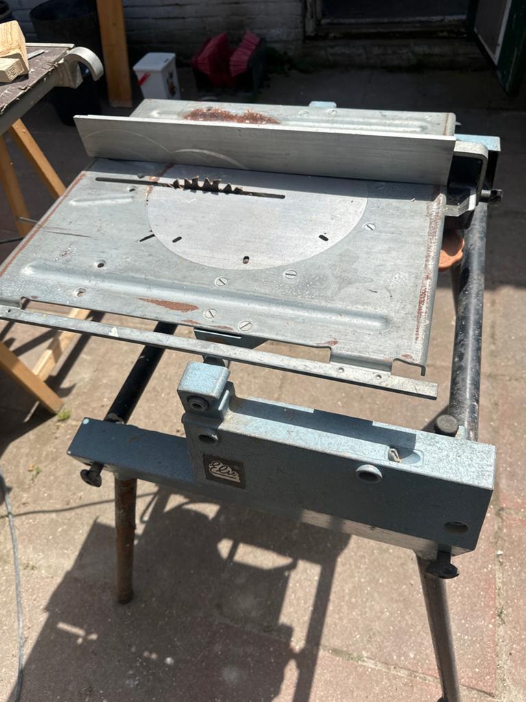 Elu zaagmachine tafel - Gebruikt, Ophalen, Gebruikt, 70 mm of meer, Overige typen