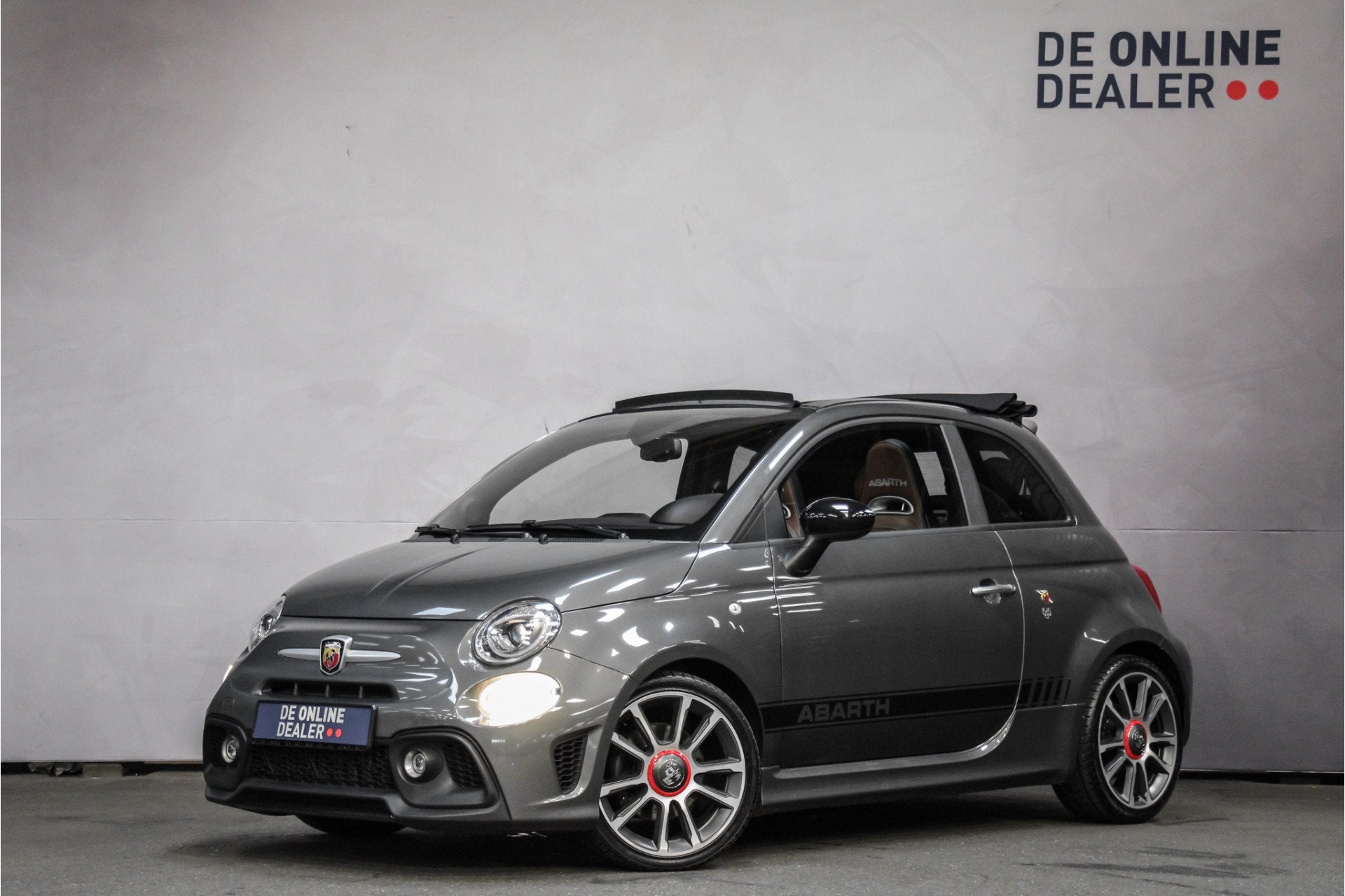 Abarth 500 C 595 1.4 T-Jet Turismo |Leder|17inch|7''|, Auto's, Abarth, Voorwielaandrijving, 4 cilinders, Cabriolet, Leder