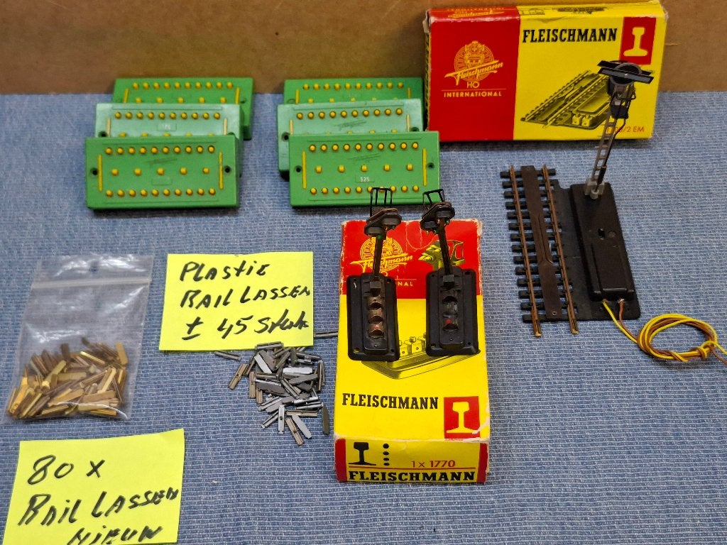 DIV  VERDEELPLATEN SEINEN RAIL LASSEN ONTKO RAILS, Gebruikt, Gelijkstroom, Fleischmann, Rails