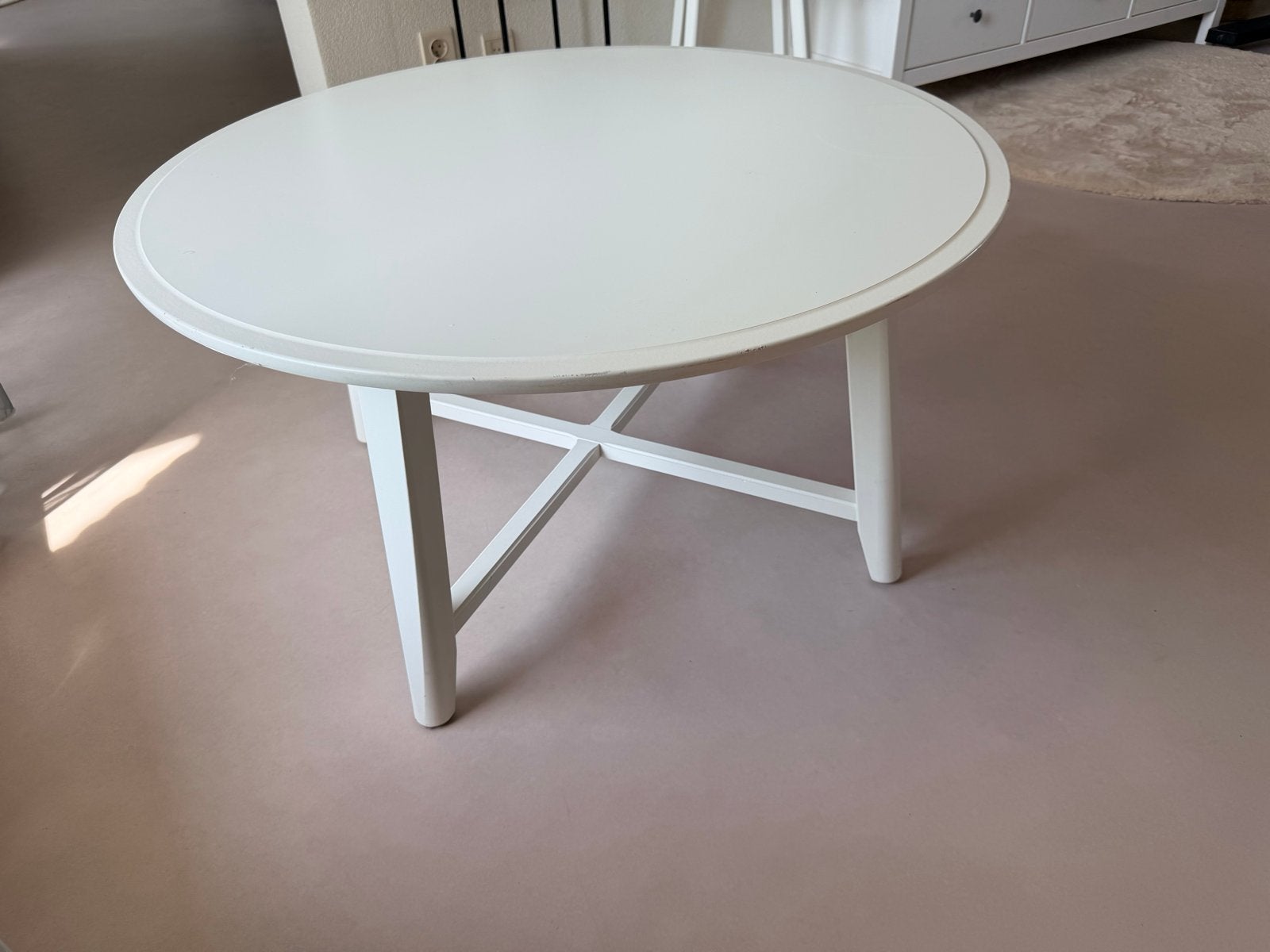 Witte ronde ikea kragsta salontafel - 90 cm diameter, Ophalen, Gebruikt, Rond, 50 tot 100 cm