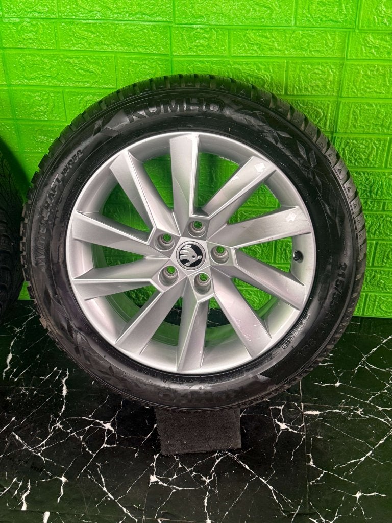 Originele Skoda Superb velgen 17" 5x112 winterset 9mm Karoq, Niet ingevuld, Banden en Velgen, Niet ingevuld, 17 inch