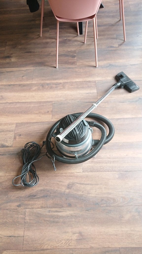 stofzuiger nilfisk GM 80, Witgoed en Apparatuur, Overige merken, Gebruikt, Minder dan 1200 watt, Steelstofzuiger