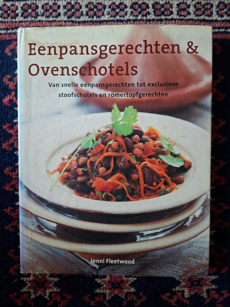 Eenpansgerechten & Ovenschotels - Jenni Fleetwood, Hoofdgerechten, Vegetarisch, Ophalen of Verzenden, Zo goed als nieuw