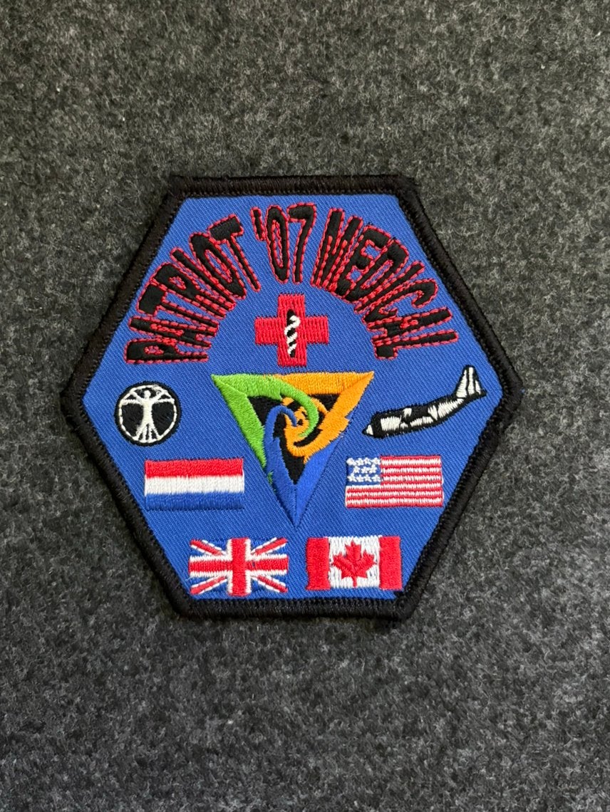 Patriot ‘07 Medical OGZ PATCH RNLAF KONINKLIJKE LUCHTMACHT, Ophalen of Verzenden, Landmacht, Nederland, Embleem of Badge