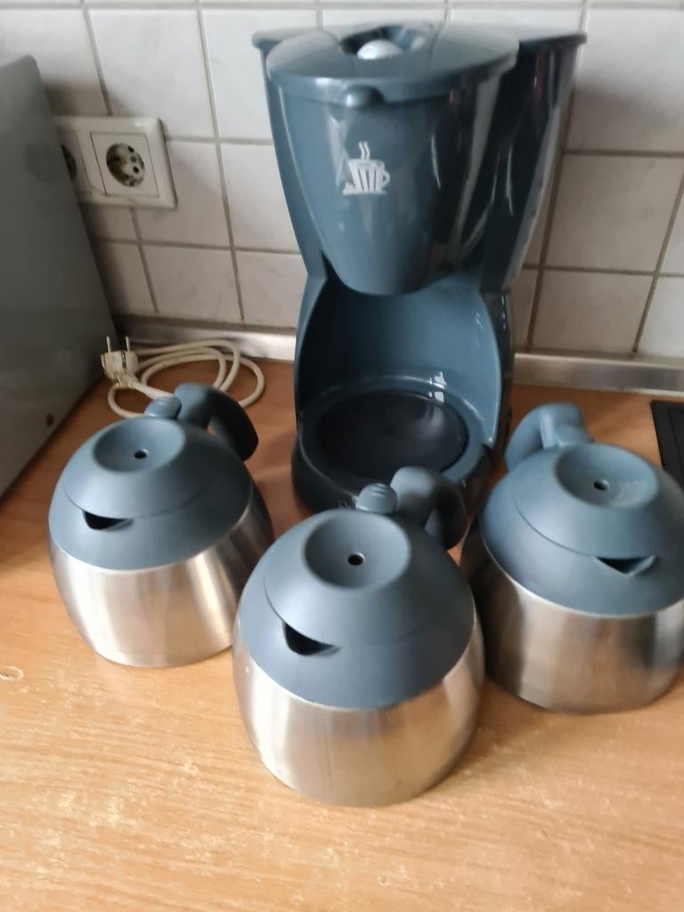 Koffiezetapparaat met drie kannen, Witgoed en Apparatuur, Ophalen, Koffiemachine