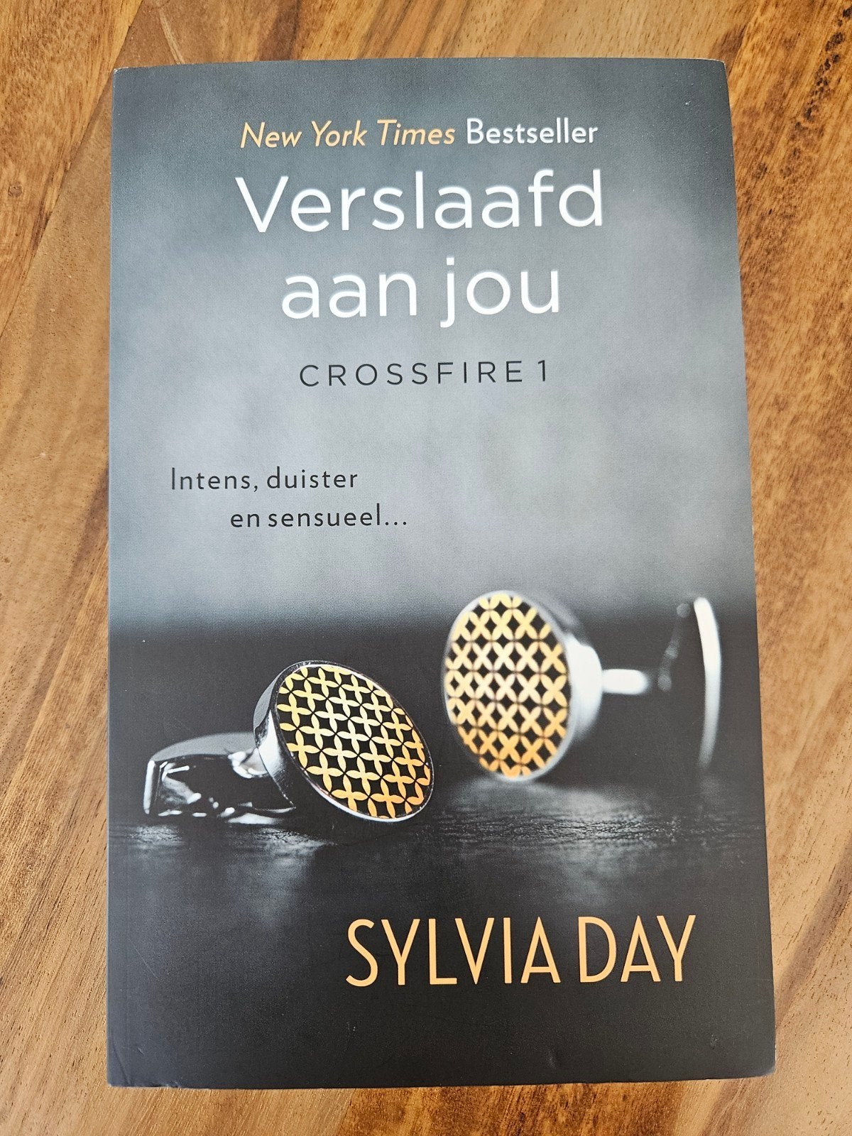 Verslaafd aan jou - Sylvia Day (Crossfire 1), Ophalen of Verzenden, Zo goed als nieuw, Sylvia Day, Nederland