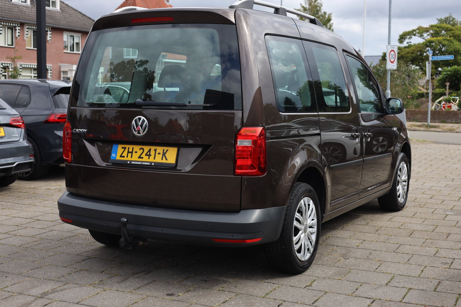 Volkswagen Caddy 1.4 TSI AUTOMAAT | NAVI | CARPLAY | ACC | T, Auto's, Volkswagen, Gebruikt, 4 cilinders, Bruin, Origineel Nederlands