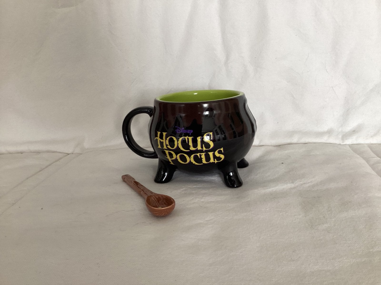 Disney hokus pokus  beker/ brouwpot met lepel, Verzamelen, Disney, Ophalen of Verzenden, Zo goed als nieuw, Servies