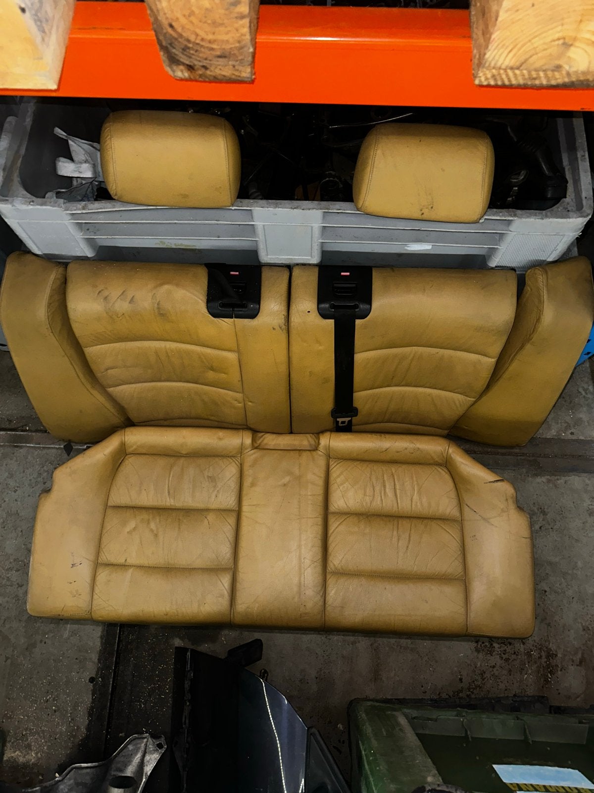 BMW E36 Coupé Leren Achterbank Crème, Auto-onderdelen, Interieur en Bekleding, Ophalen, Gebruikt, BMW