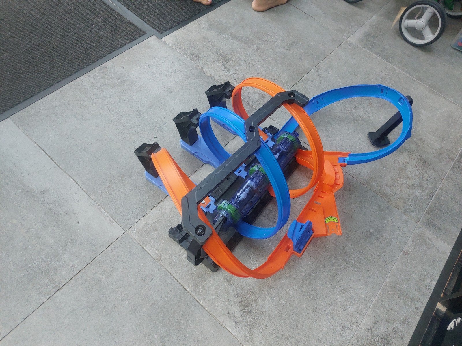 Hot wheel baan met wat uitbreiding materiaal, Ophalen, Gebruikt, Elektrisch, Overige merken