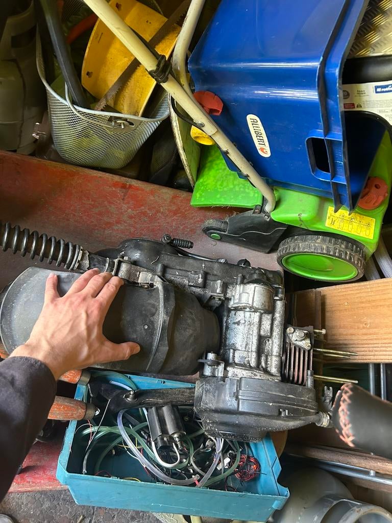 Motorblok 4t2v piaggio zip, vespa, Ophalen of Verzenden, Zo goed als nieuw, Benzine, Zip