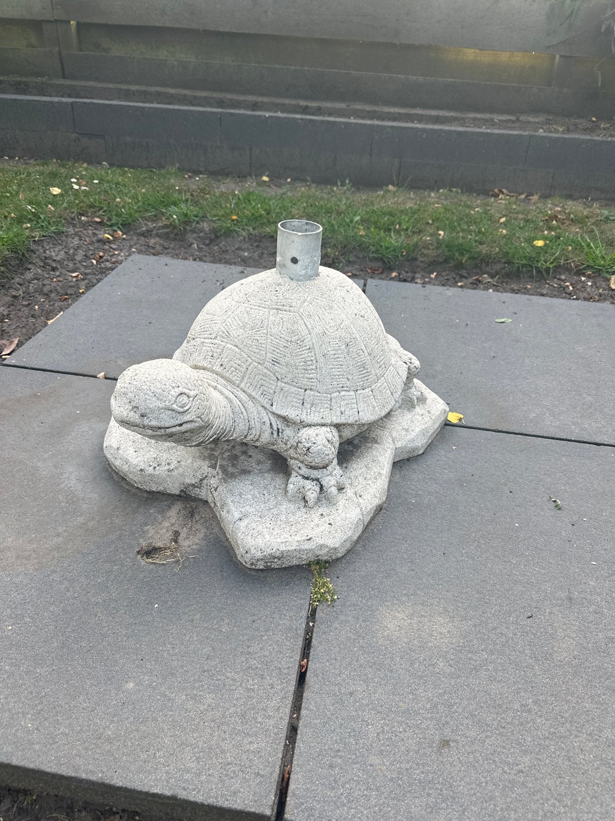 Parasolvoet in de vorm van een schildpad, Tuin en Terras, Ophalen of Verzenden, Gebruikt, Minder dan 1 meter, Parasolvoet