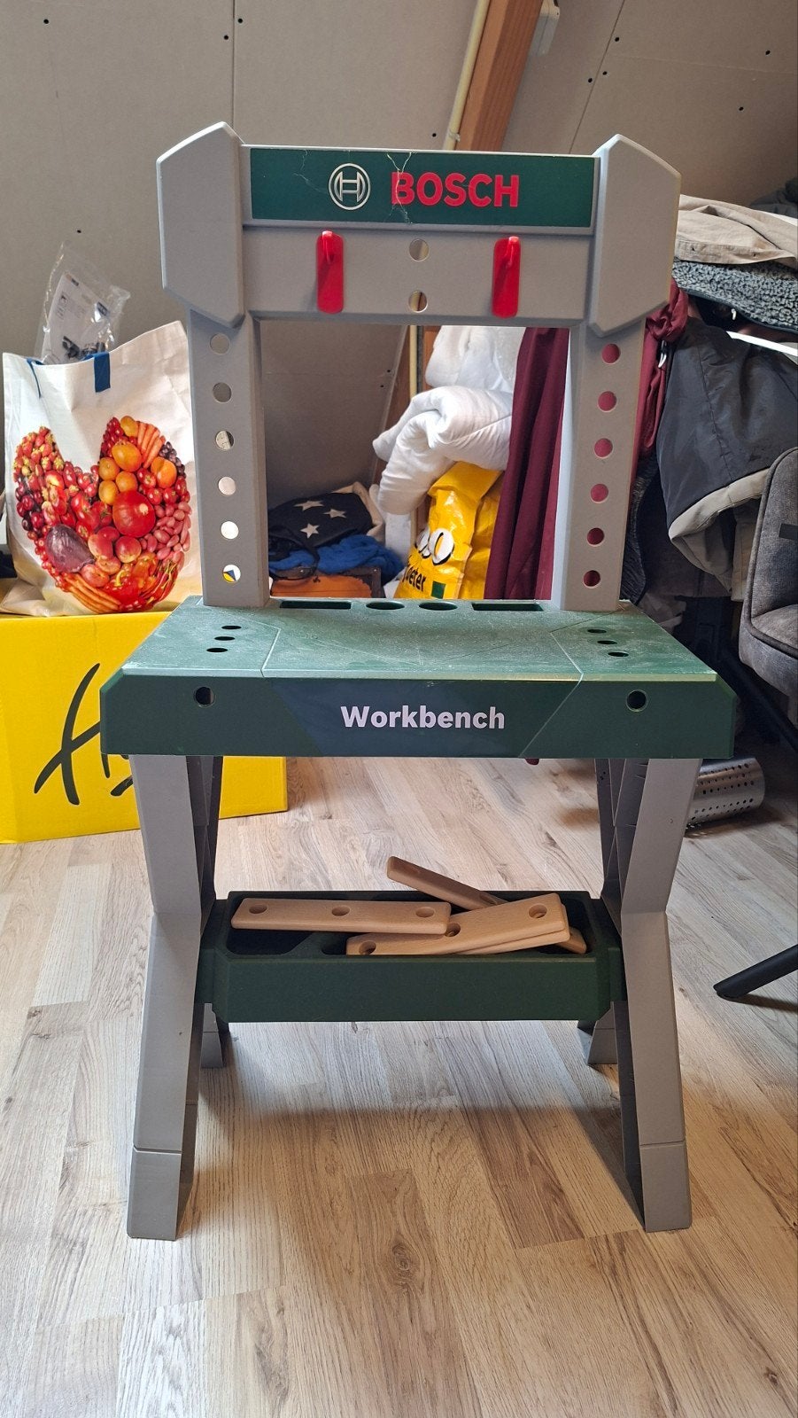 Bosch Werkbank met gereedschap en opbergkist, Ophalen of Verzenden, Gebruikt, Bouwen