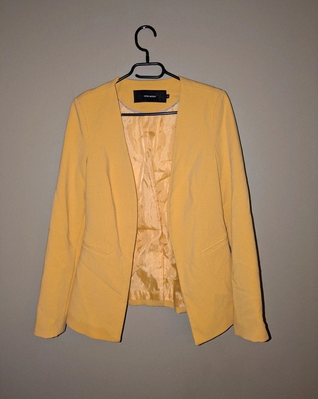 gele blazer van vero moda maat XS (1), Kleding | Dames, Vero moda, Geel, Ophalen of Verzenden, Zo goed als nieuw